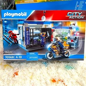 Brand new! Unopened Playmobile City Action Police set 70568